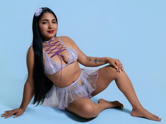 Mia_Gomez
