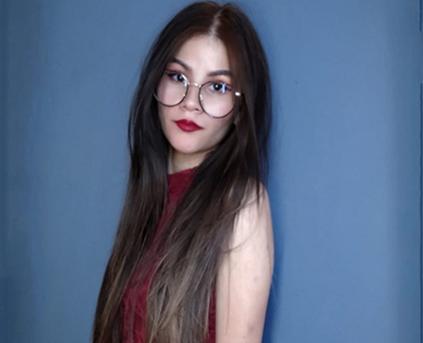 Shy Girl Alone - cunny_miller