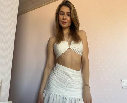 Friends & Romance - CharmAndLove