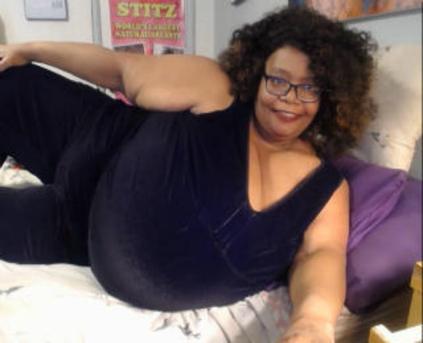 Girl Alone - NORMA STITZ