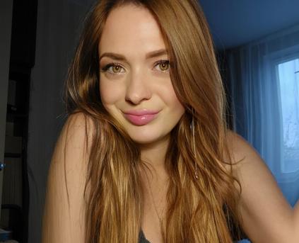 Shy Girl Alone - EmilySpring