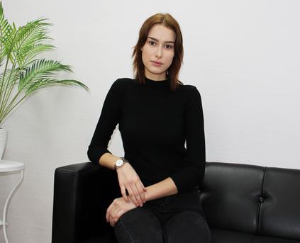 Shy Girl Alone - AmandaPorter