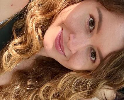 Girl Alone - sofia_cute