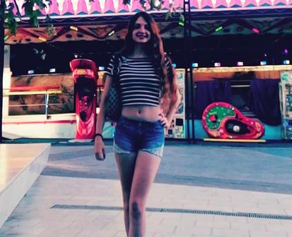 Shy Girl Alone - BrownEyed_Witch
