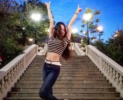 Shy Girl Alone - BrownEyed_Witch