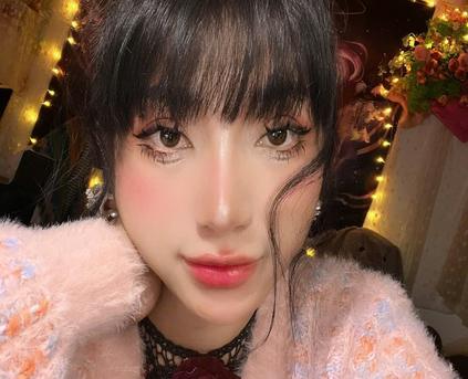 Girl Alone - MirannLoves