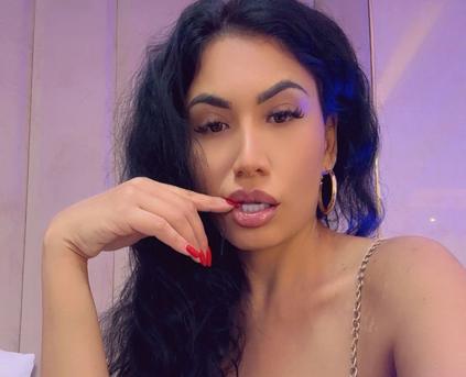 Girl Alone - DenniseTaylor