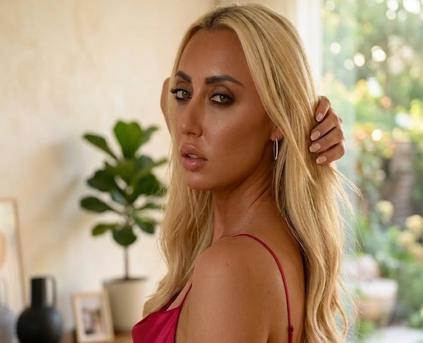 Girl Alone - AntoniaMoon_