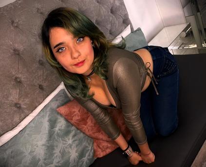 Girl Alone - NaomyCampell