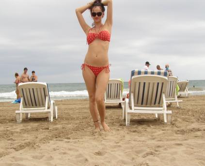 Girl Alone - Leezette1x