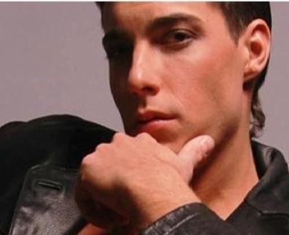 Guy Alone (Gay) - Mr Lucio Maverick