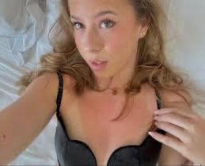 Girl Alone - Ursulax