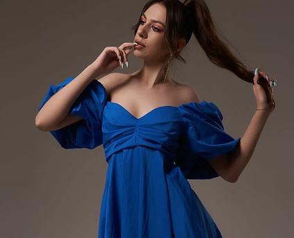 Shy Girl Alone - MelissaMagics