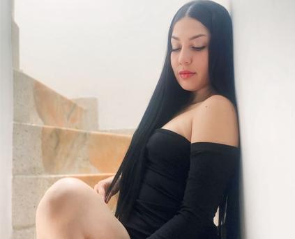 Girl Alone - Melani_park