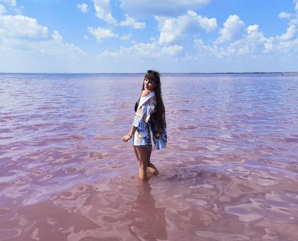 Girl Alone - Leonaloves