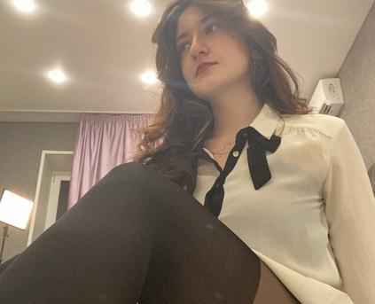 Girl Alone - RosiGloom