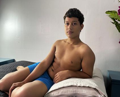 Guy Alone (Straight) - AlexDuMontt69