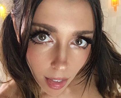 Girl Alone - Fantastic_Sonya