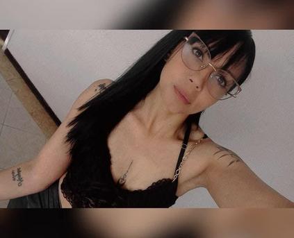 Friends & Romance - Chanell_Lovely