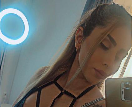 Girl Alone - CelineMeyerr