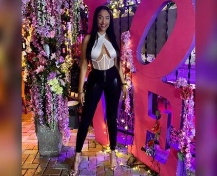 Girl Alone - Antoniachocolate