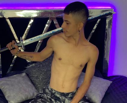 Guy Alone (Gay) - ChangLuna1